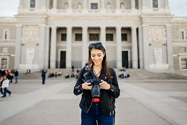 Photographing in Public as a Photography guide by iPhotography.com
