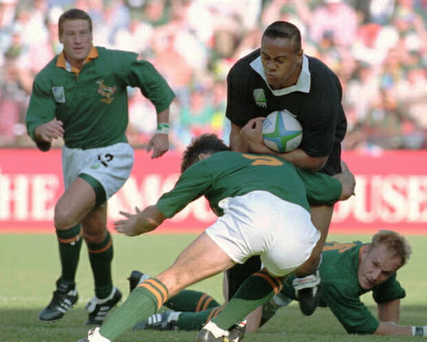 Joost van der Westhuizen's iconic tackle on Jonah Lomu