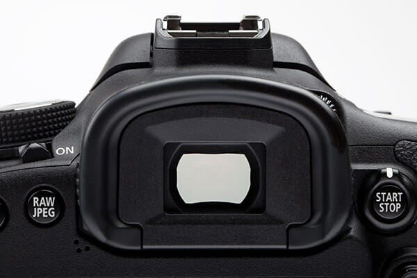 What Camera is Best? 10 Important Camera Features to Look out for by iPhotography.com