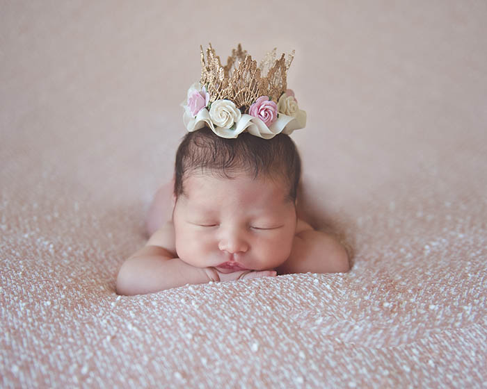 baby photography tips by iPhotography.com and photographer Jessica Nightingale