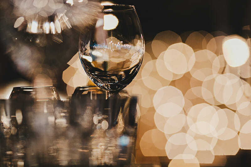 How to Photography Glassware by iPhotography.com and Clipping Path Studio