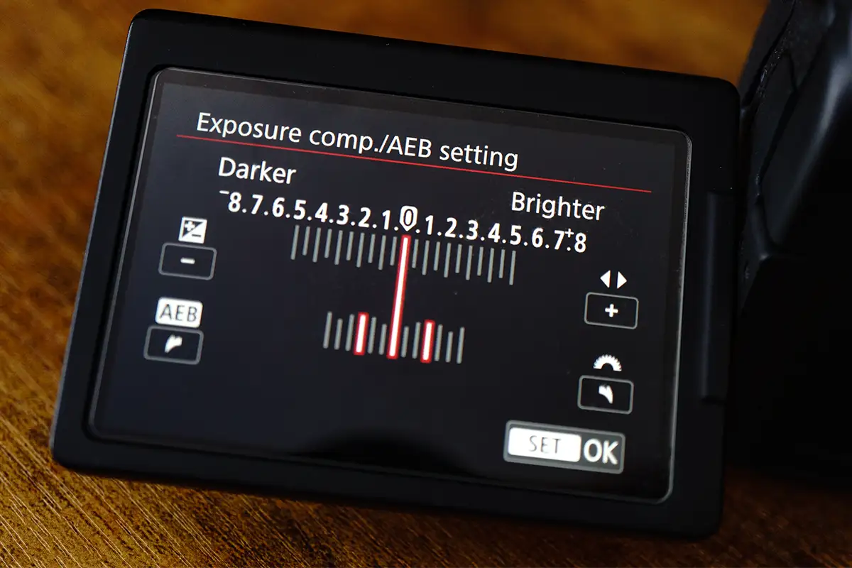 AEB option on the back of a Canon 80D DSLR camera screen