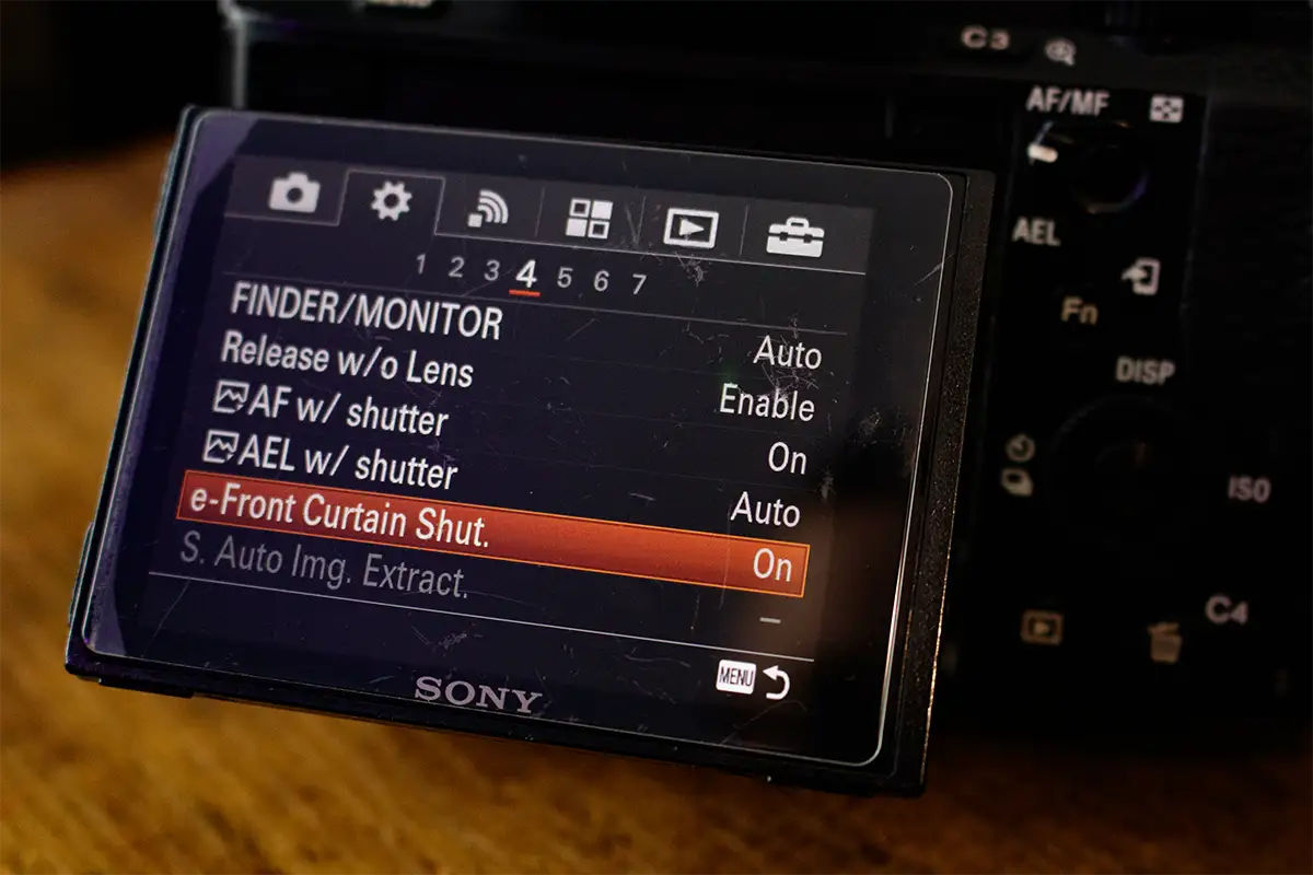 Screen of a Sony A7II camera with the option for front curtain shutter highlighted